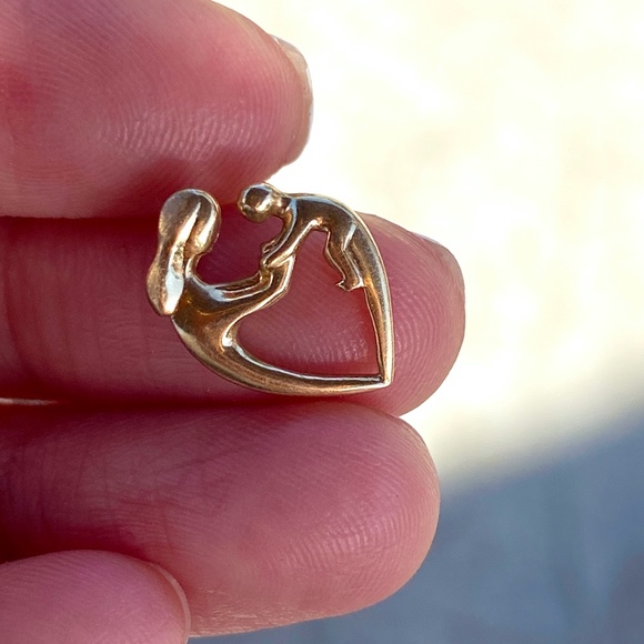 14K Real Yellow Gold Dainty Small "Mother & Child" Pendant. - Picture 10 of 10